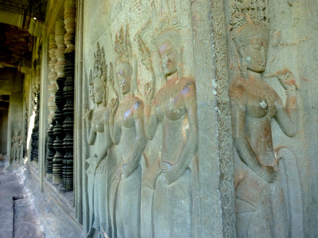 stone carvings at angkor wat
