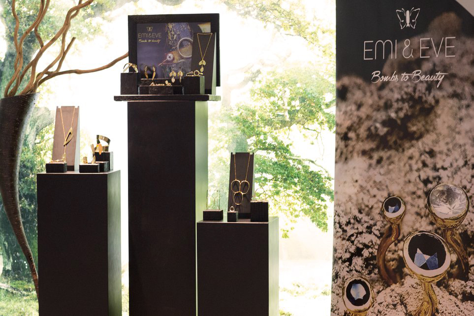 Emi & Eve display